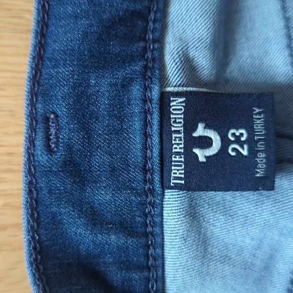 True Religion. Halle Mid-Rise Super Skinny Jeans. Size 23. - Picture 2 of 8